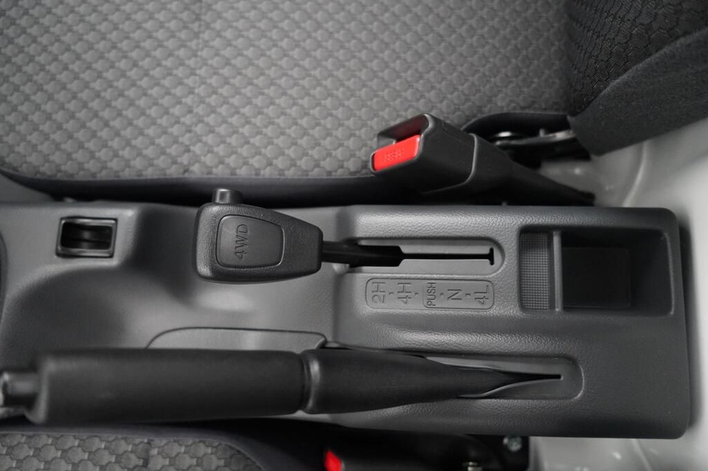 Suzuki Carry 4 Wheel Drive Pick Up 2dr Automatic 2026