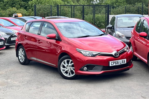 2016 Toyota Auris