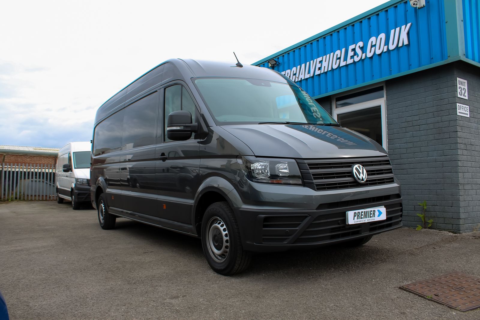 Volkswagen Crafter 2.0L CR35 COMMERCE + TDI 5dr Diesel Manual Euro 6 (138 bhp) 5dr Manual 2026