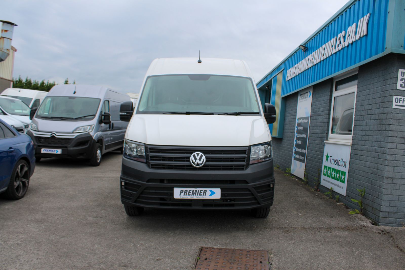 Volkswagen Crafter 2.0L CR35 Trendline TDI Auto Diesel Automatic Euro 6 (138 bhp) 5dr Automatic 2026