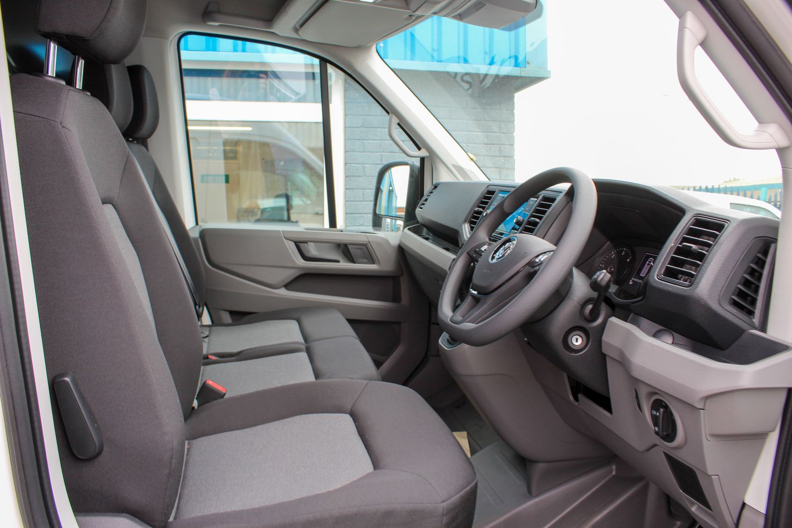 Volkswagen Crafter 2.0L CR35 Trendline TDI Auto Diesel Automatic Euro 6 (138 bhp) 5dr Automatic 2026