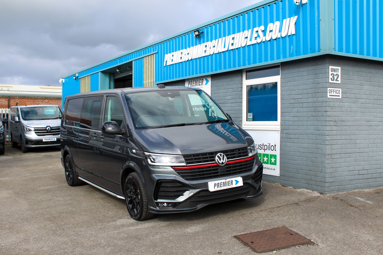 Volkswagen Transporter 2.0 BiTDI T32 Sportline Crew Van 5dr Diesel DSG FWD Euro 6 (s/s) (204 ps) 5dr Automatic 2026