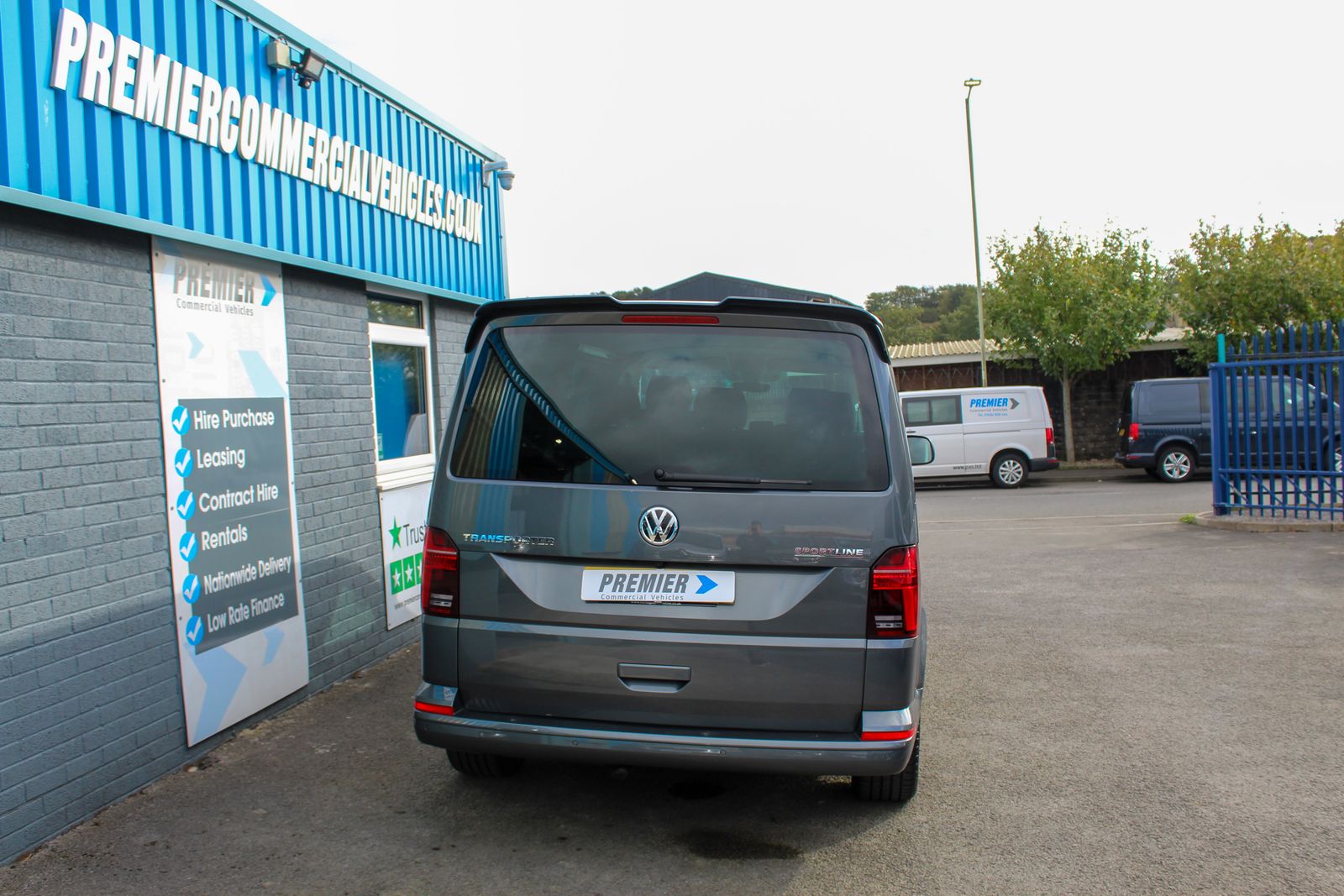 Volkswagen Transporter 2.0 BiTDI T32 Sportline Crew Van 5dr Diesel DSG FWD Euro 6 (s/s) (204 ps) 5dr Automatic 2026