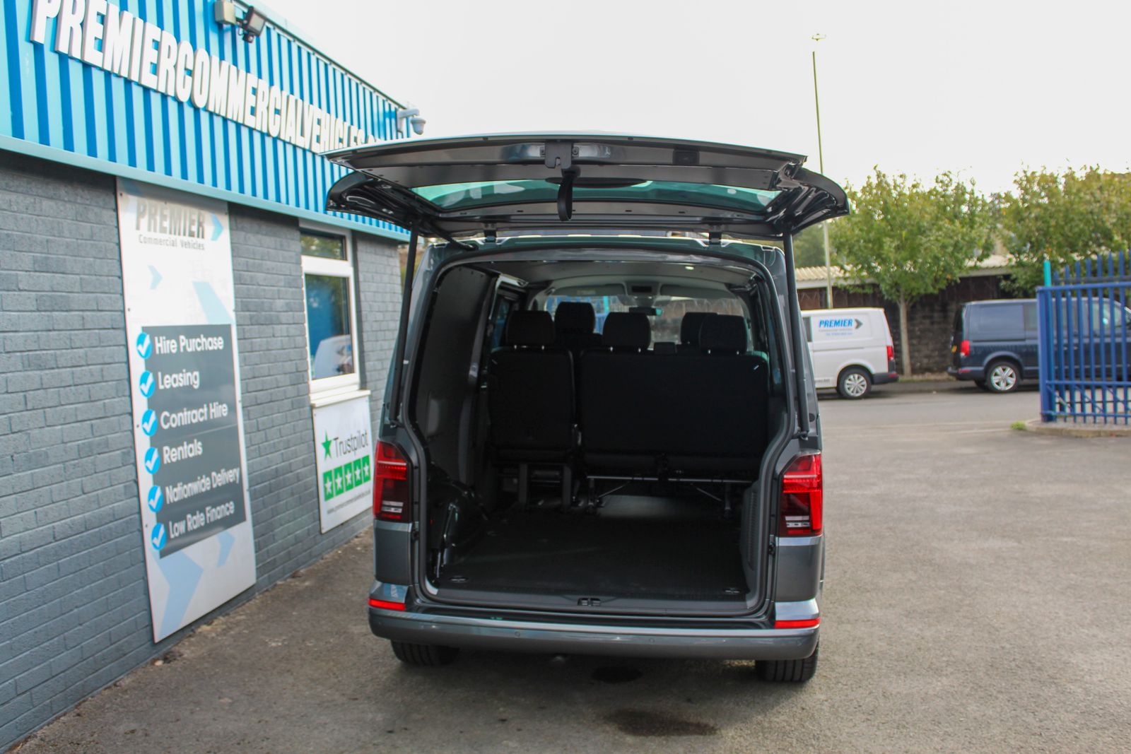 Volkswagen Transporter 2.0 BiTDI T32 Sportline Crew Van 5dr Diesel DSG FWD Euro 6 (s/s) (204 ps) 5dr Automatic 2026