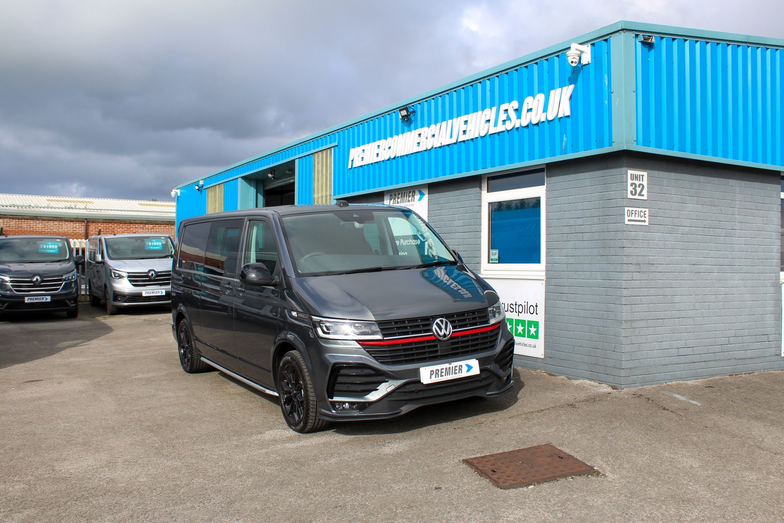 Volkswagen Transporter 2.0 BiTDI T32 Sportline Crew Van 5dr Diesel DSG FWD Euro 6 (s/s) (204 ps) 5dr Automatic 2026