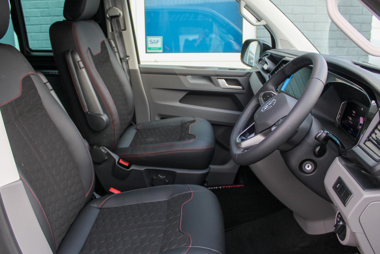 Volkswagen Transporter 2.0 BiTDI T32 Sportline Crew Van 5dr Diesel DSG FWD Euro 6 (s/s) (204 ps) 5dr Automatic 2026