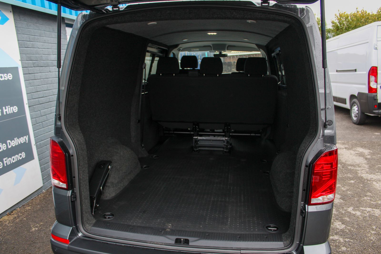 Volkswagen Transporter 2.0 TDI T30 Highline Panel Van 5dr Diesel DSG FWD LWB Euro 6 (s/s) (150 ps) 5dr Automatic 2026