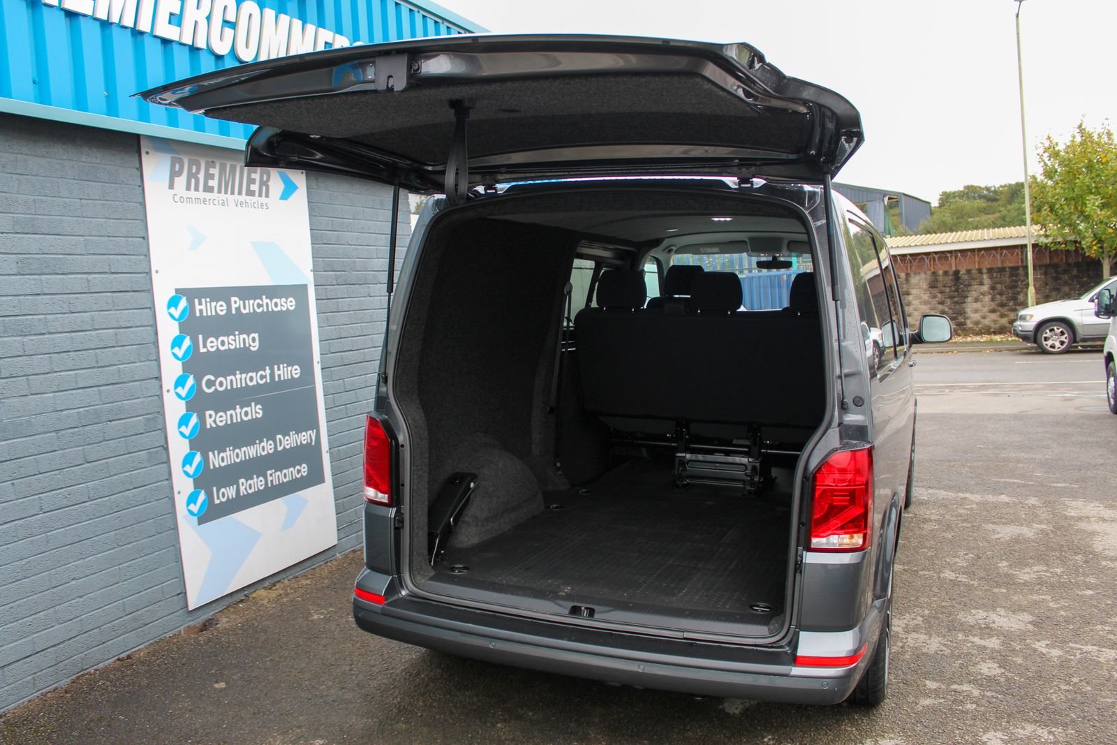 Volkswagen Transporter 2.0 TDI T30 Highline Panel Van 5dr Diesel DSG FWD LWB Euro 6 (s/s) (150 ps) 5dr Automatic 2026