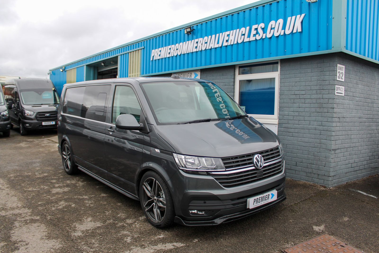 Volkswagen Transporter 2.0 TDI T30 Highline Panel Van 5dr Diesel DSG FWD LWB Euro 6 (s/s) (150 ps) 5dr Automatic 2026