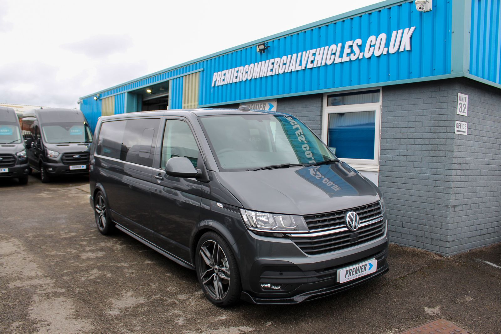 Volkswagen Transporter 2.0 TDI T30 Highline Panel Van 5dr Diesel DSG FWD LWB Euro 6 (s/s) (150 ps) 5dr Automatic 2026