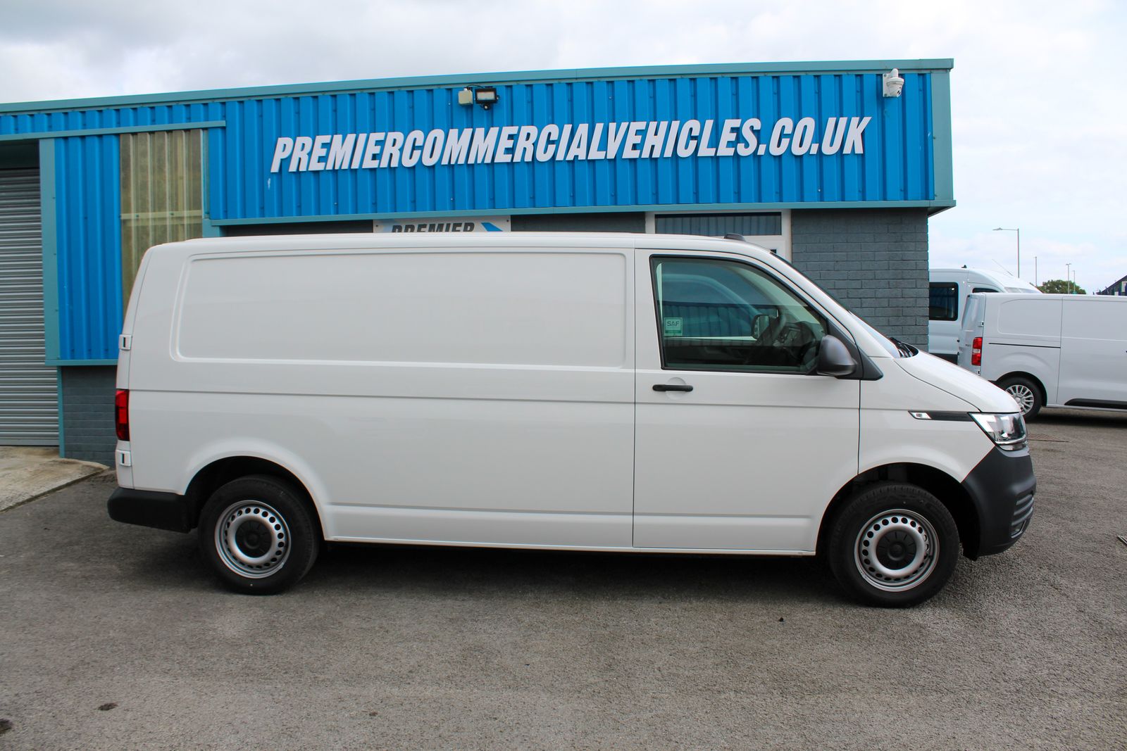 Volkswagen Transporter 2.0 TDI T32 Startline Business Panel Van 5dr Diesel Manual FWD LWB Euro 6 (s/s) (150 ps) 5dr Manual 2026