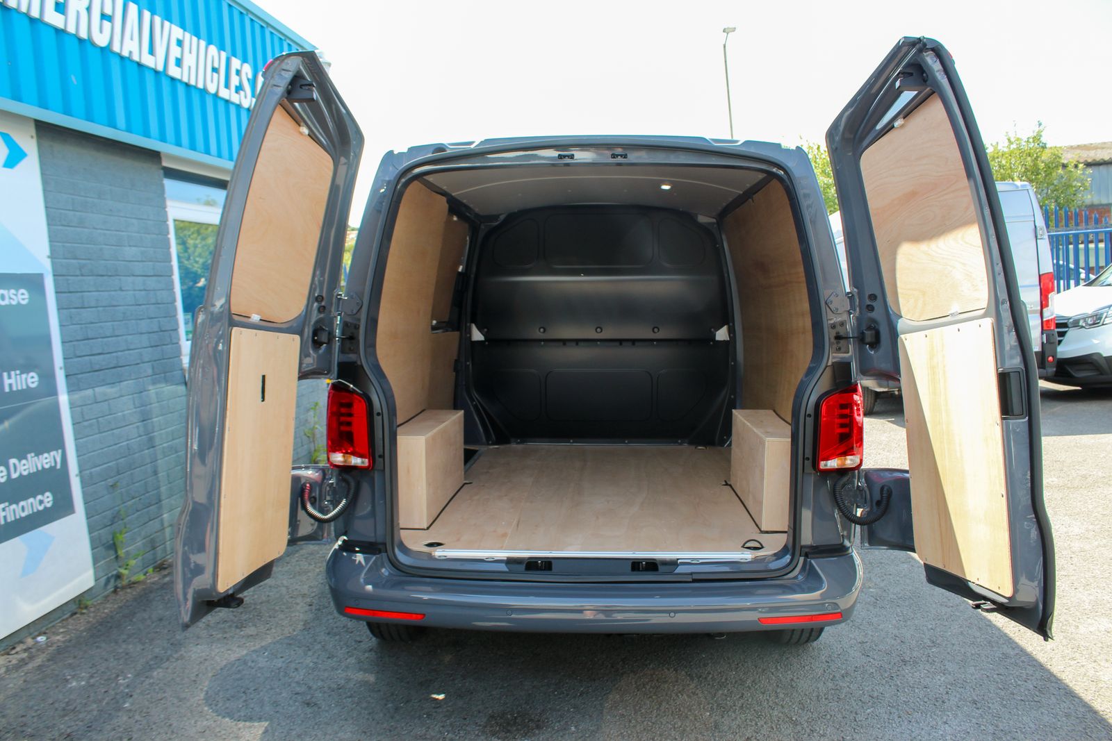 Volkswagen Transporter 2.0L T28 HighLine TDI Diesel Manual Euro 6 (109 bhp) 5dr Manual 2026