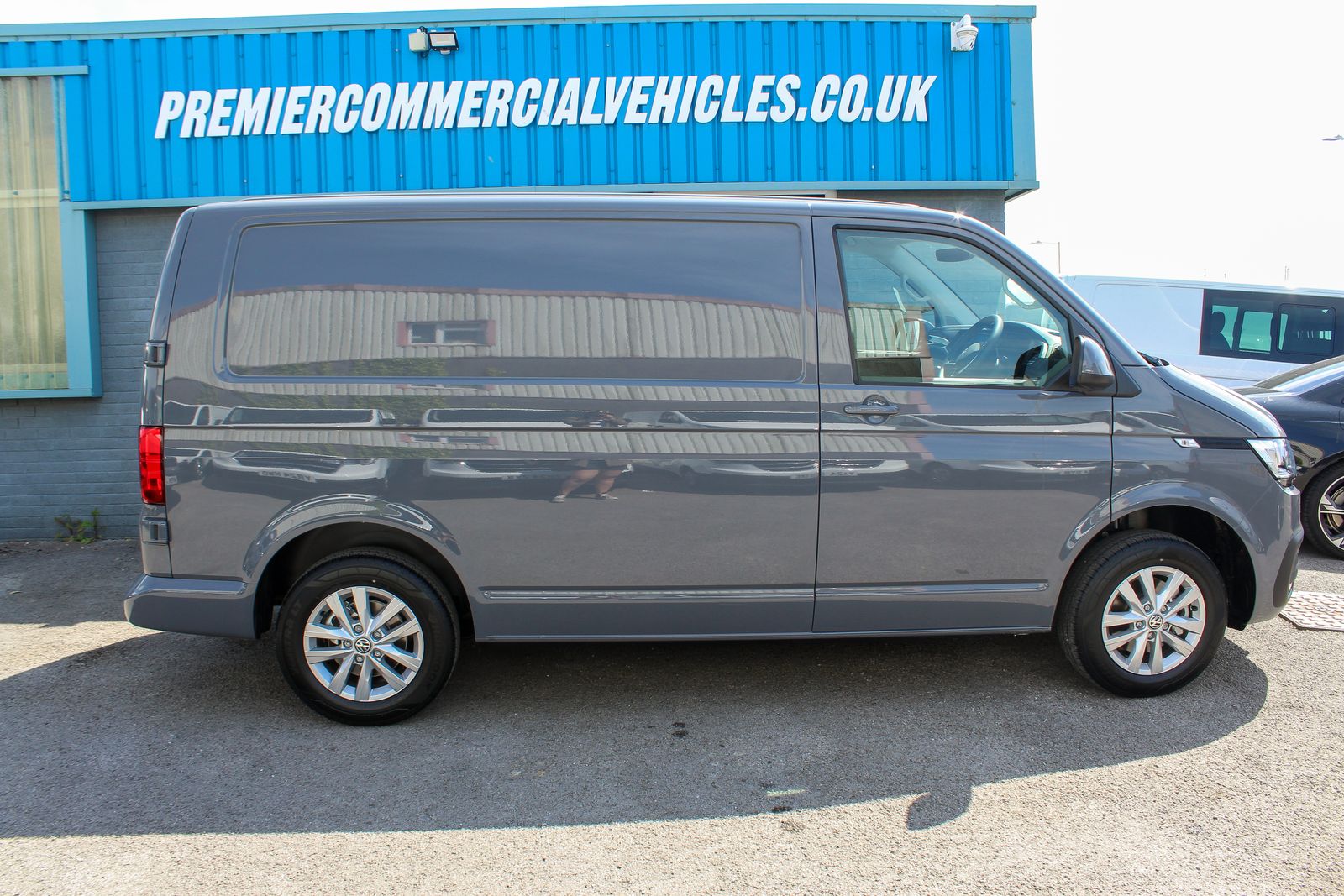 Volkswagen Transporter 2.0L T28 HighLine TDI Diesel Manual Euro 6 (109 bhp) 5dr Manual 2026
