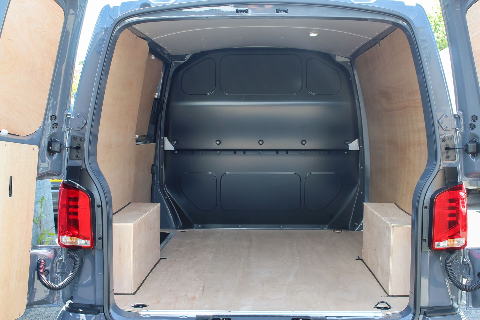 Volkswagen Transporter 2.0L T28 HighLine TDI Diesel Manual Euro 6 (109 bhp) 5dr Manual 2026