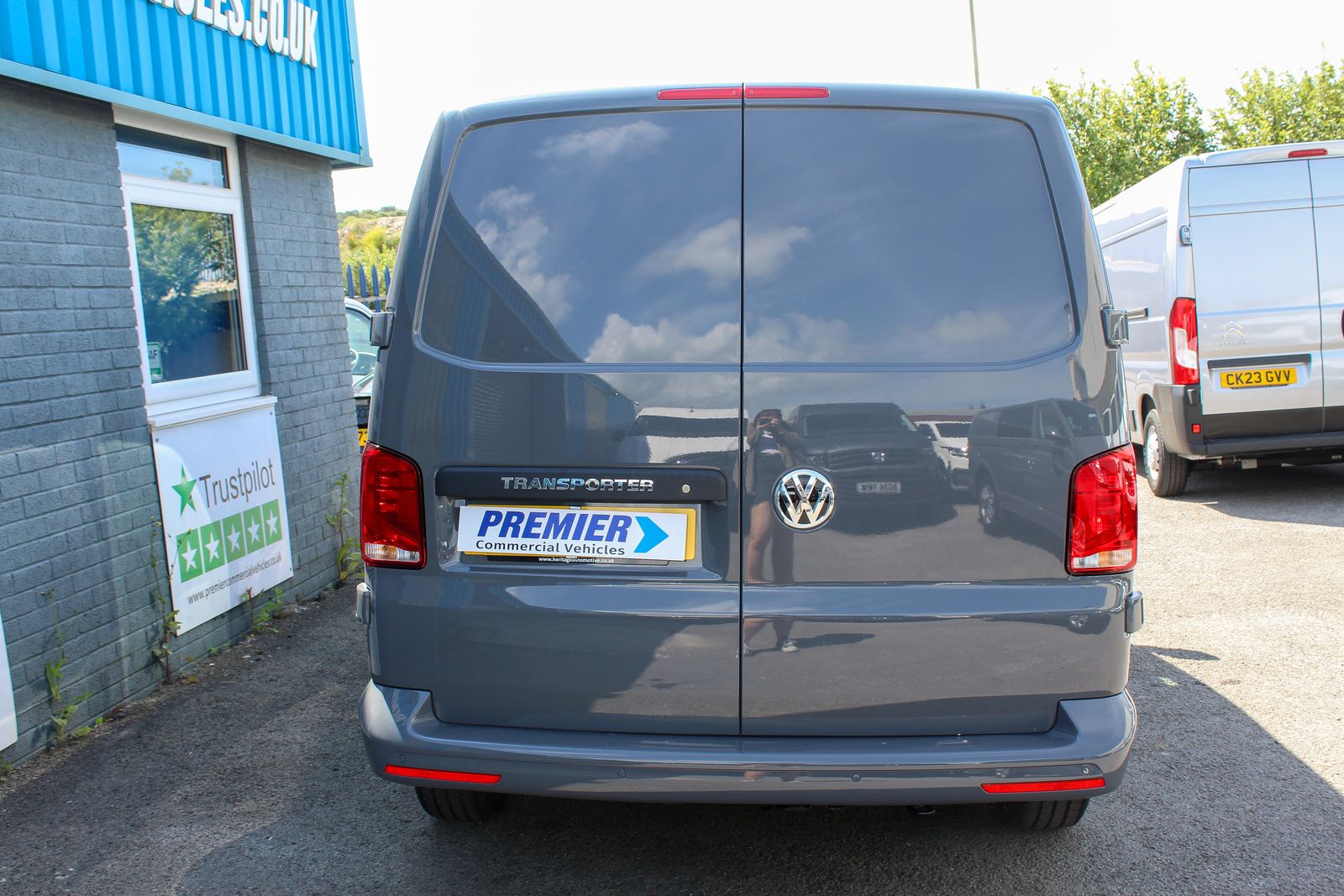 Volkswagen Transporter 2.0L T28 HighLine TDI Diesel Manual Euro 6 (109 bhp) 5dr Manual 2026