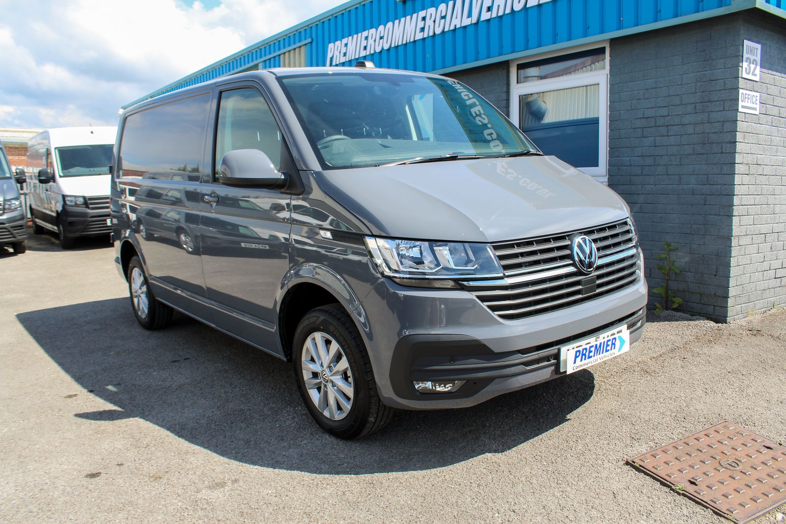 Volkswagen Transporter 2.0L T28 HighLine TDI Diesel Manual Euro 6 (109 bhp) 5dr Manual 2026