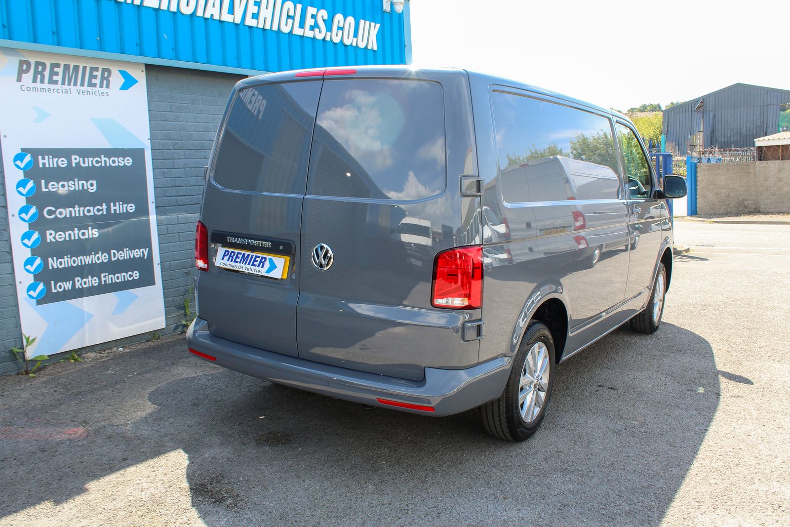 Volkswagen Transporter 2.0L T28 HighLine TDI Diesel Manual Euro 6 (109 bhp) 5dr Manual 2026