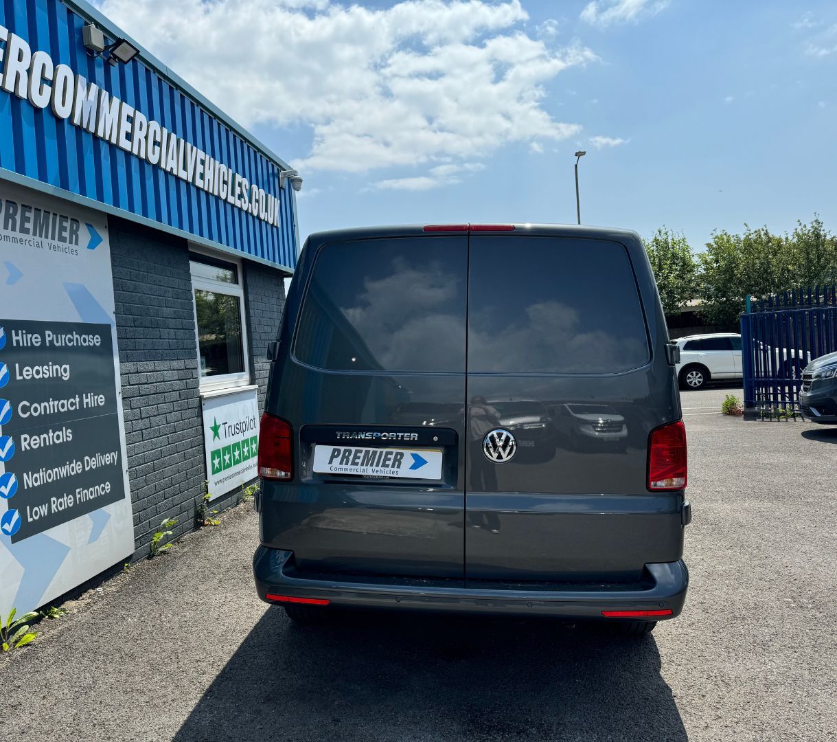 Volkswagen Transporter 2.0L T28 HighLine TDI Diesel Manual Euro 6 110 (109 bhp) 4dr Manual 2026