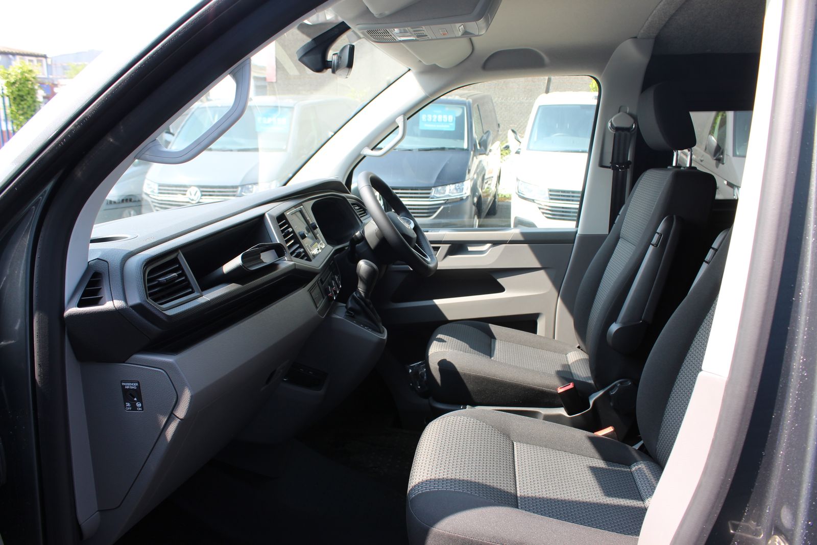 Volkswagen Transporter 2.0L T32 Highline TDI Auto Diesel Euro 6 (150PS) 5dr Automatic 2026