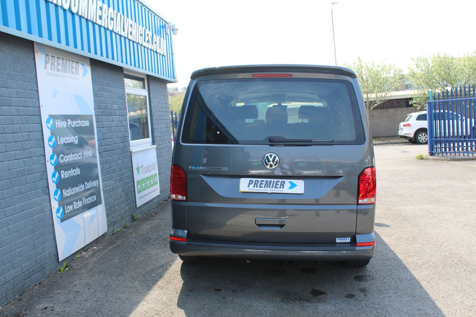 Volkswagen Transporter 2.0L T32 Highline TDI Auto Diesel Euro 6 (150PS) 5dr Automatic 2026