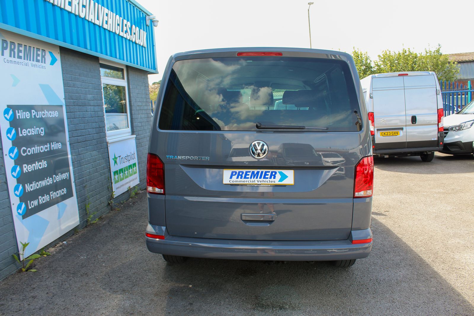 Volkswagen Transporter 2.0L T32 HighLine TDI Diesel Manual Euro 6 (148 bhp) 4dr Manual 2026