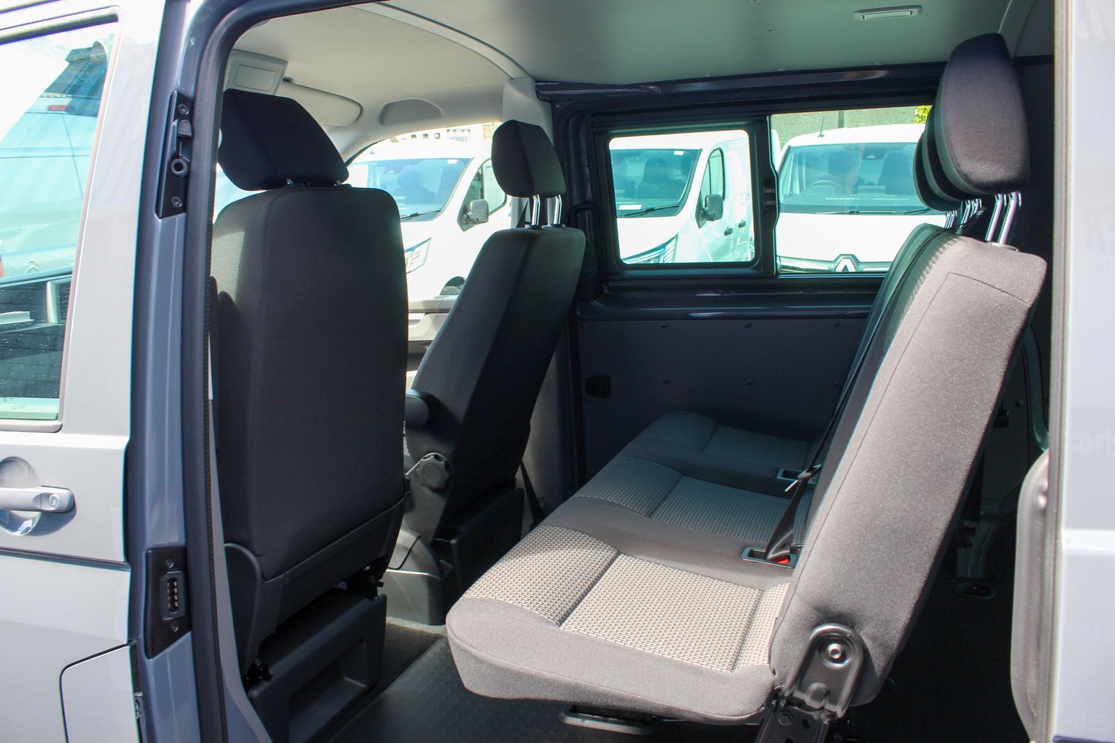 Volkswagen Transporter 2.0L T32 HighLine TDI Diesel Manual Euro 6 (148 bhp) 4dr Manual 2026