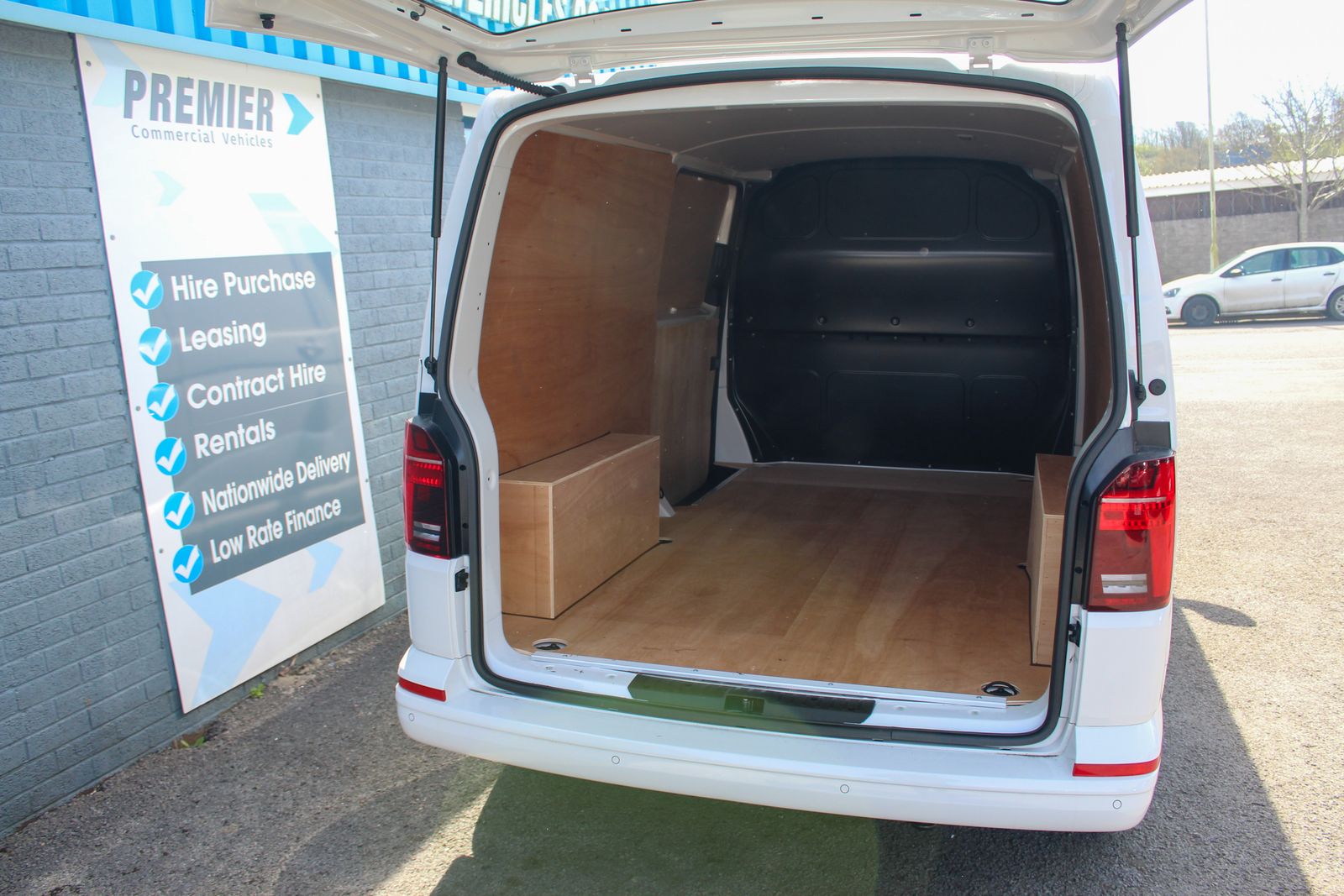 Volkswagen Transporter 2.0L T32 HighLine TDI Diesel Manual Euro 6 (150PS) 5dr Manual 2026