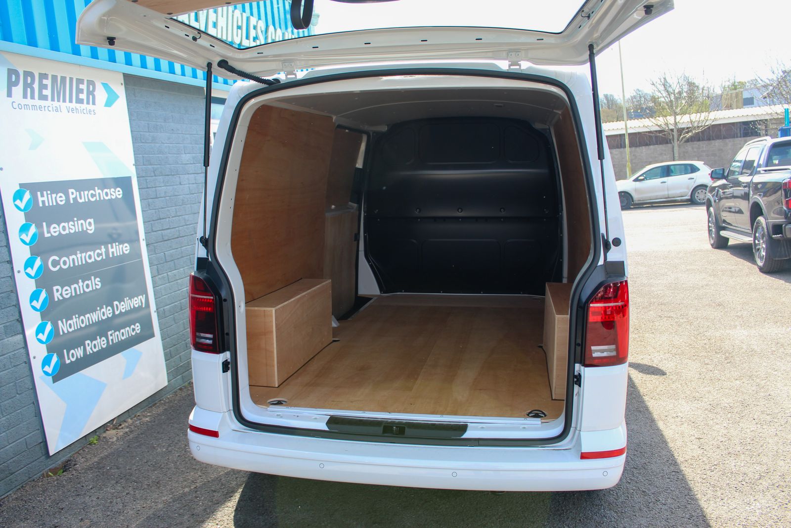 Volkswagen Transporter 2.0L T32 HighLine TDI Diesel Manual Euro 6 (150PS) 5dr Manual 2026