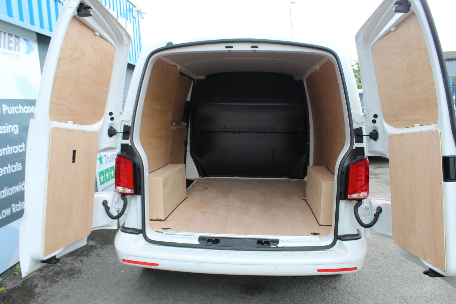Volkswagen Transporter T28 Panel van Highline SWB 110PS 2.0 TDI 5SP 5dr Manual 2026