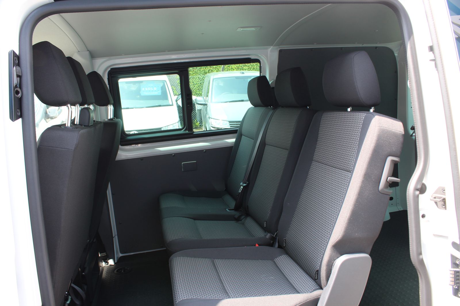 Volkswagen Transporter T32 Kombi Highline SWB 150 PS 2.0 TDI 7SP DSG 4dr Automatic 2026