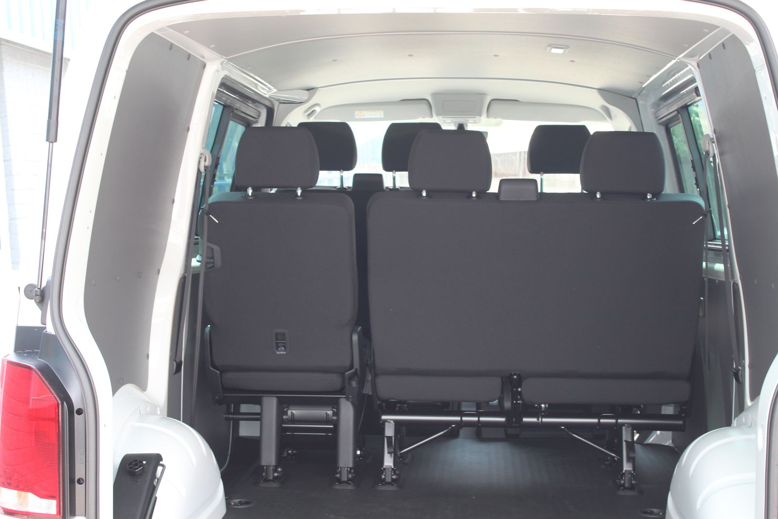 Volkswagen Transporter T32 Kombi Highline SWB 150 PS 2.0 TDI 7SP DSG 4dr Automatic 2026