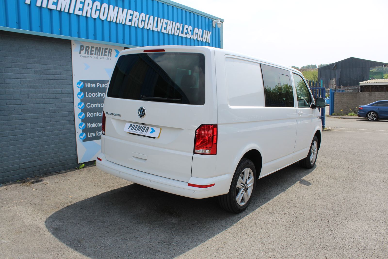 Volkswagen Transporter T32 Kombi Highline SWB 150 PS 2.0 TDI 7SP DSG 4dr Automatic 2026