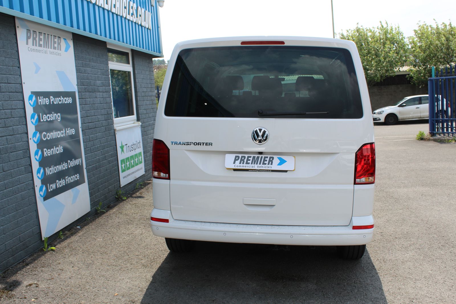 Volkswagen Transporter T32 Kombi Highline SWB 150 PS 2.0 TDI 7SP DSG 4dr Automatic 2026