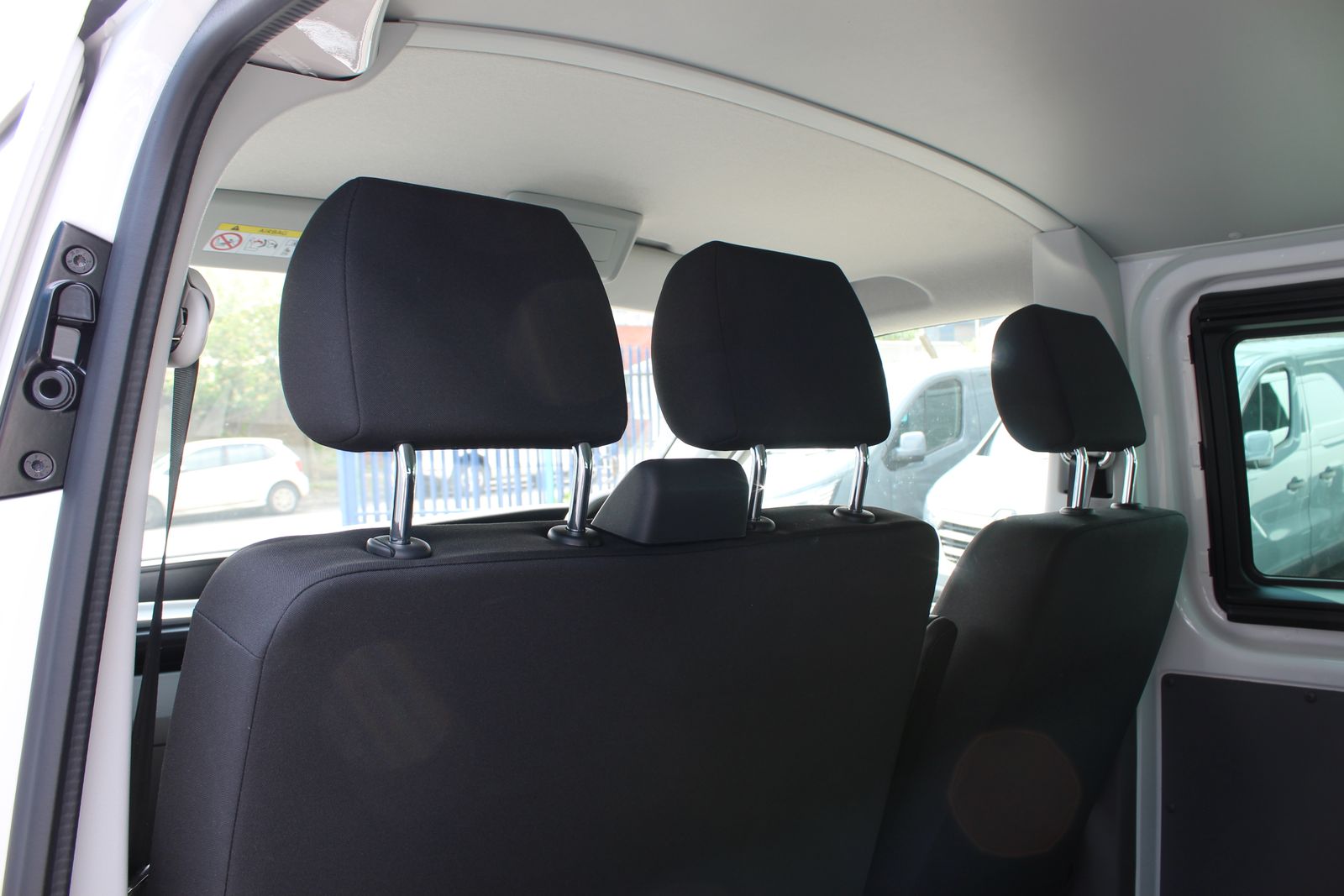 Volkswagen Transporter T32 Kombi Highline SWB 150 PS 2.0 TDI 7SP DSG 4dr Automatic 2026