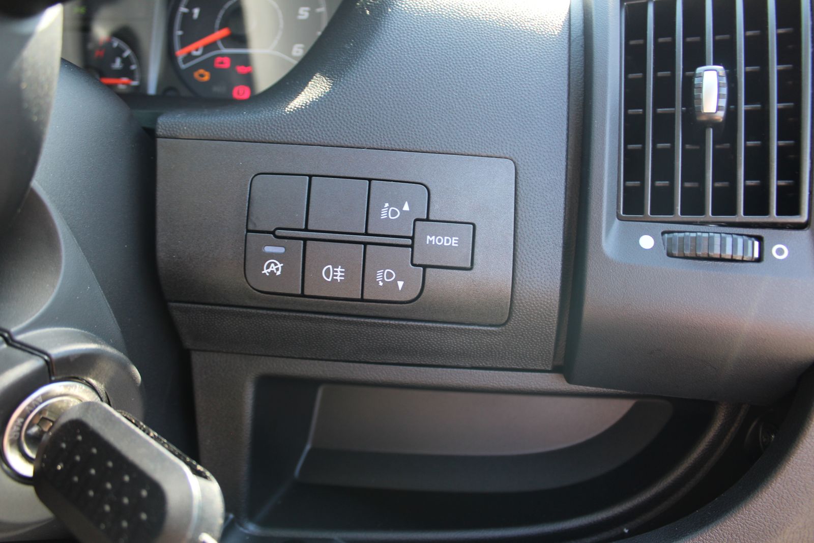 Citroen Relay 2.2 BlueHDi 35 Enterprise Edition Panel Van 5dr Diesel Manual L3 High Roof Euro 6 (s/s) (140 ps) 5dr Manual 2026