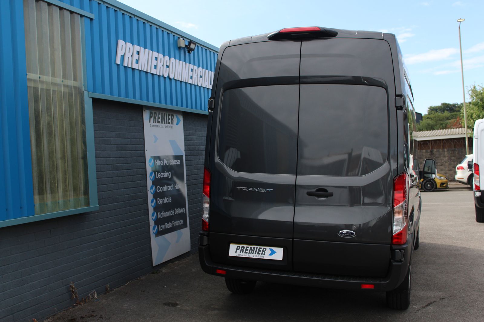 Ford Transit 2.0 350 EcoBlue Trend Panel Van 5dr Diesel Manual RWD L3 H3 Euro 6 (s/s) (130 ps) 5dr Manual 2026