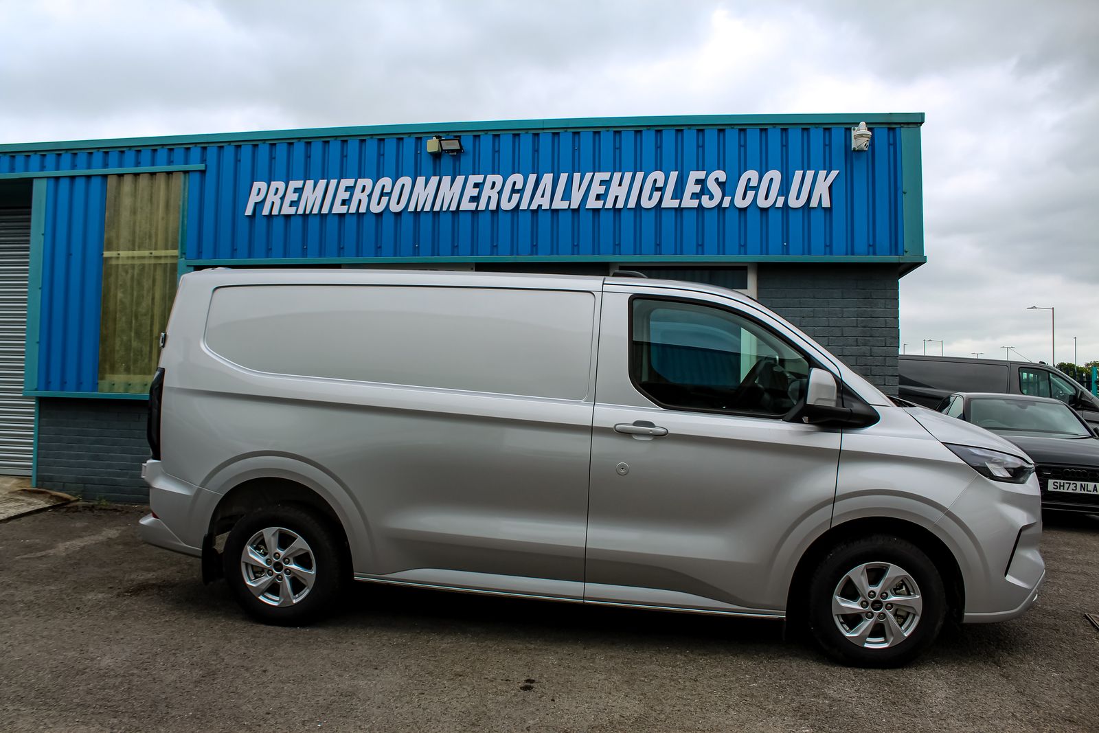 Ford Transit Custom 2.0 300 EcoBlue Limited Panel Van 5dr Diesel Manual L2 H1 Euro 6 (s/s) (150 ps) 5dr Manual 2026