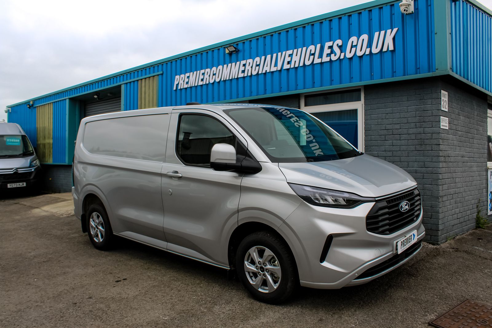 Ford Transit Custom 2.0 300 EcoBlue Limited Panel Van 5dr Diesel Manual L2 H1 Euro 6 (s/s) (150 ps) 5dr Manual 2026