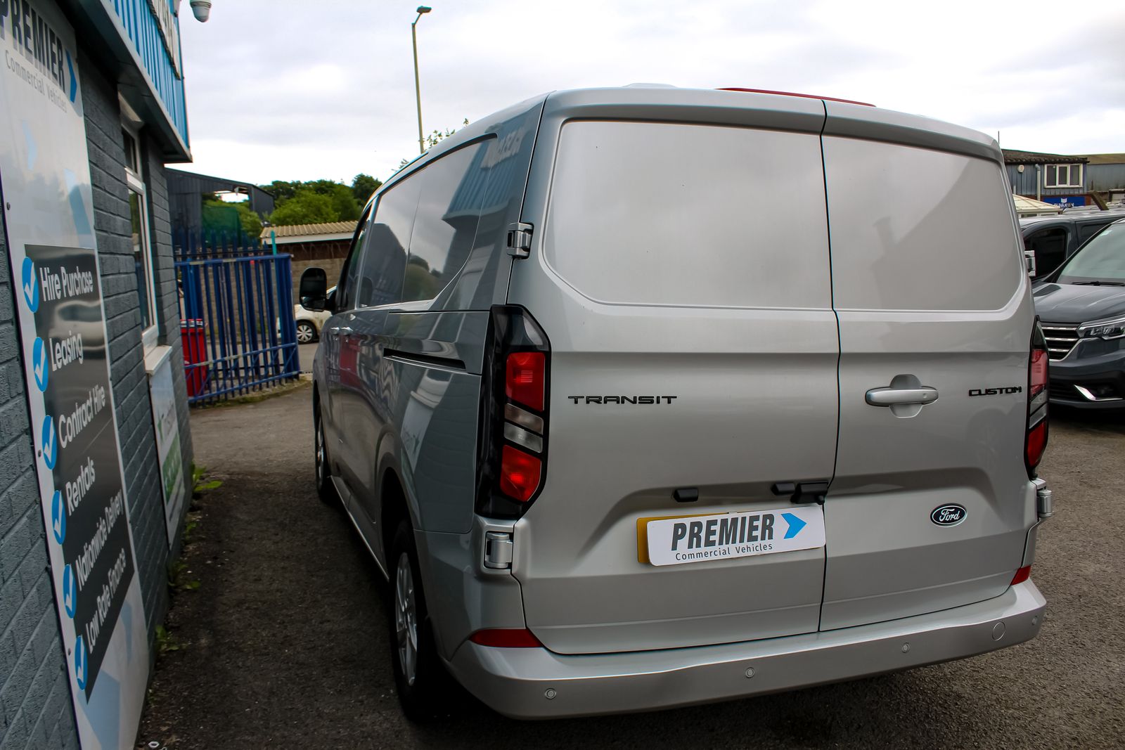 Ford Transit Custom 2.0 300 EcoBlue Limited Panel Van 5dr Diesel Manual L2 H1 Euro 6 (s/s) (150 ps) 5dr Manual 2026