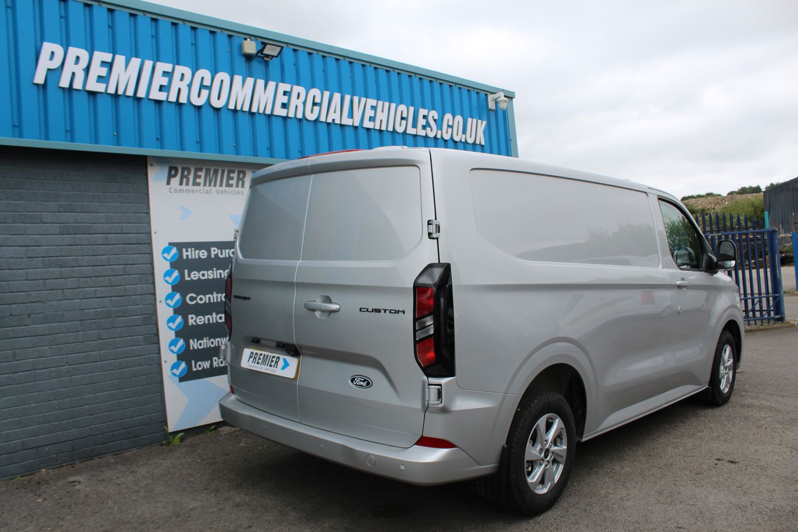 Ford Transit Custom 2.0 300 EcoBlue Limited Panel Van 5dr Diesel Manual L2 H1 Euro 6 (s/s) (150 ps) 5dr Manual 2026