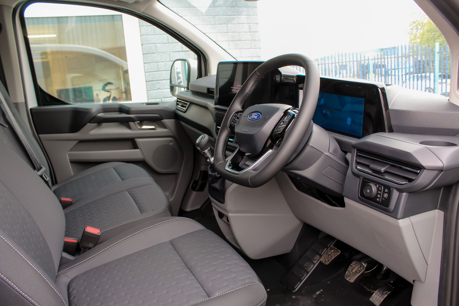 Ford Transit Custom 2.0 300 EcoBlue Limited Panel Van 5dr Diesel Manual L2 H1 Euro 6 (s/s) (150 ps) 5dr Manual 2026