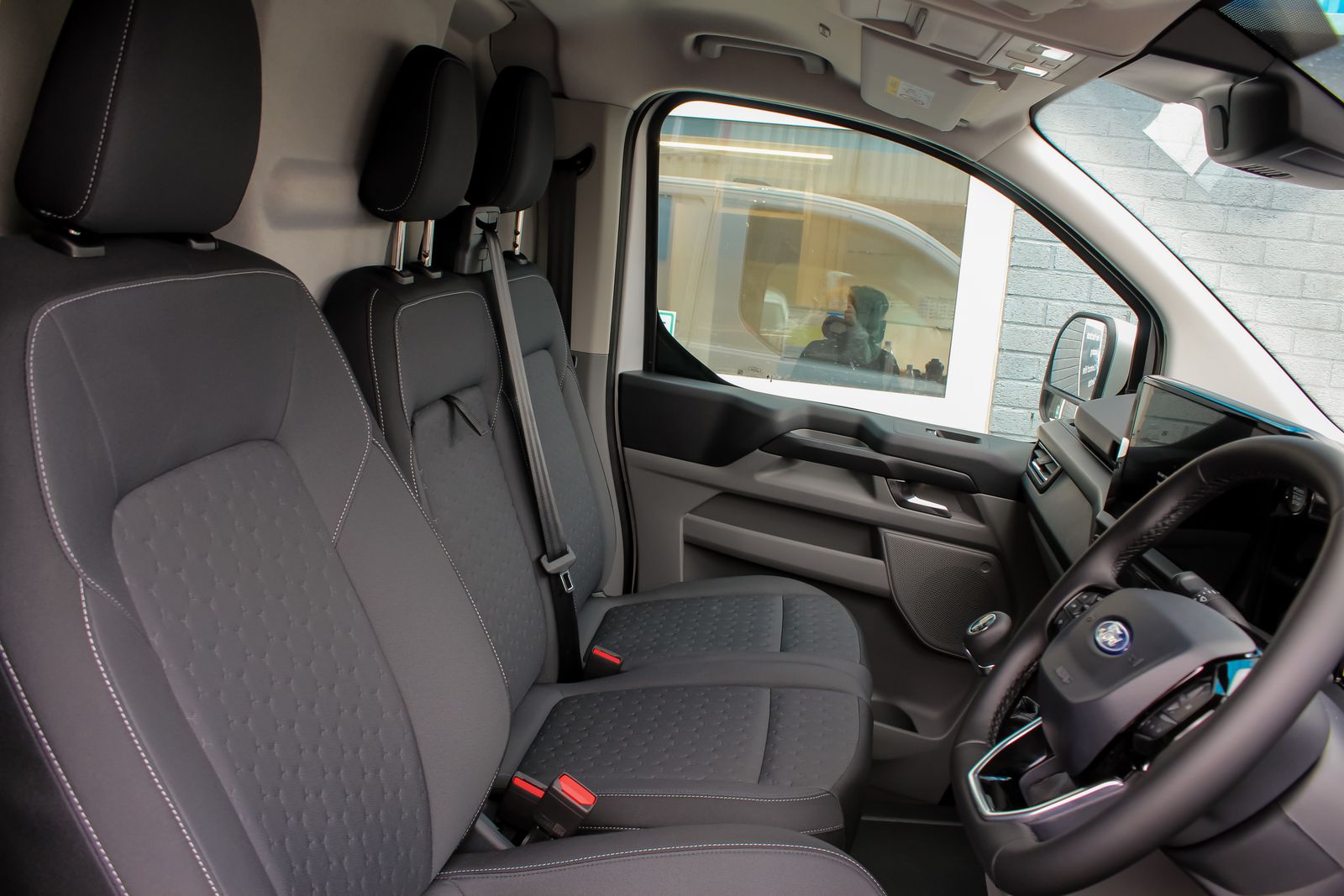 Ford Transit Custom 2.0 300 EcoBlue Limited Panel Van 5dr Diesel Manual L2 H1 Euro 6 (s/s) (150 ps) 5dr Manual 2026