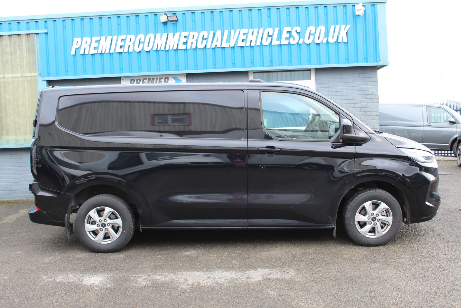 Ford Transit Custom 2.0L 280 Limited EcoBlue Diesel Manual Euro 6 (134 bhp) 0dr Manual 2026