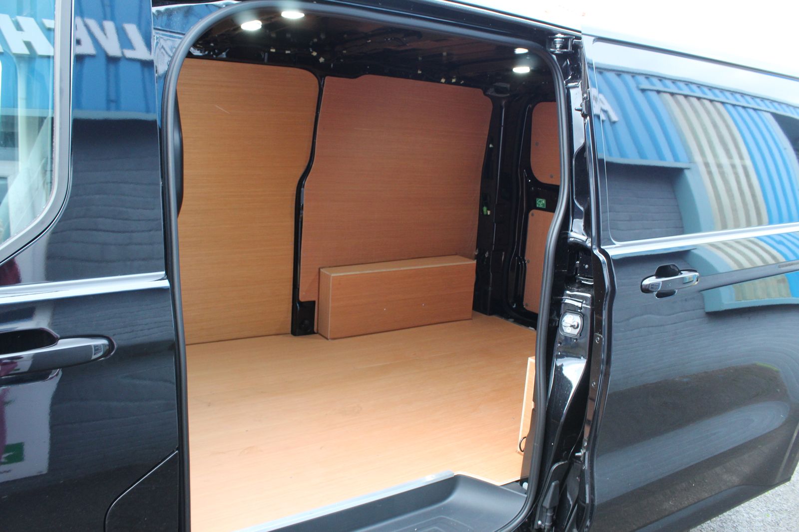 Ford Transit Custom 2.0L 280 Limited EcoBlue Diesel Manual Euro 6 (134 bhp) 0dr Manual 2026