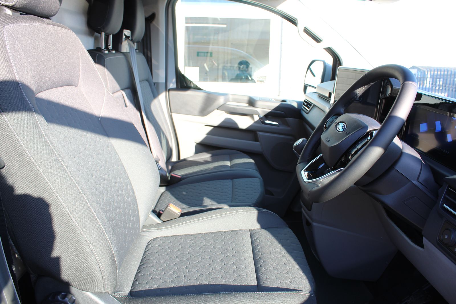 Ford Transit Custom 2.0L 280 Limited EcoBlue Diesel Manual Euro 6 (134 bhp) 5dr 2026