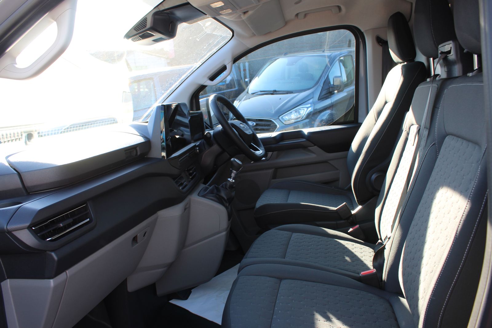 Ford Transit Custom 2.0L 280 Limited EcoBlue Diesel Manual Euro 6 (134 bhp) 5dr 2026