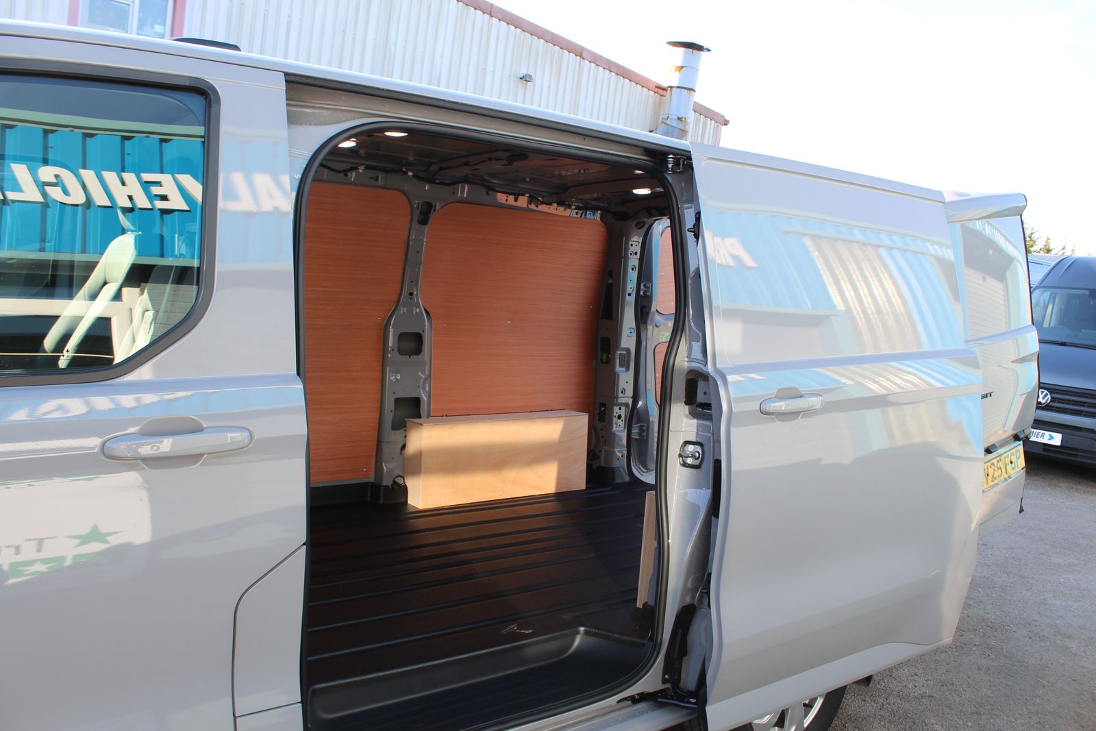 Ford Transit Custom 2.0L 280 Limited EcoBlue Diesel Manual Euro 6 (134 bhp) 5dr 2026