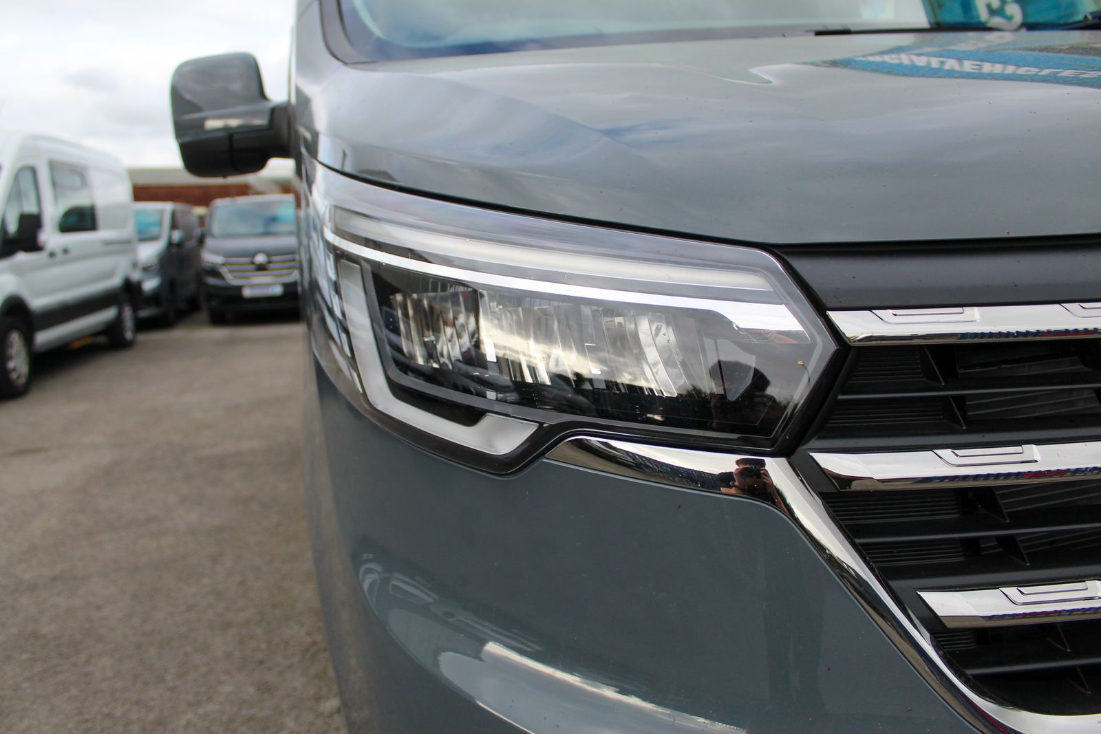 Renault Trafic 2.0 dCi Blue 30 Extra Panel Van 5dr Diesel Manual LWB Euro 6 (s/s) (130 ps) 5dr Manual 2026