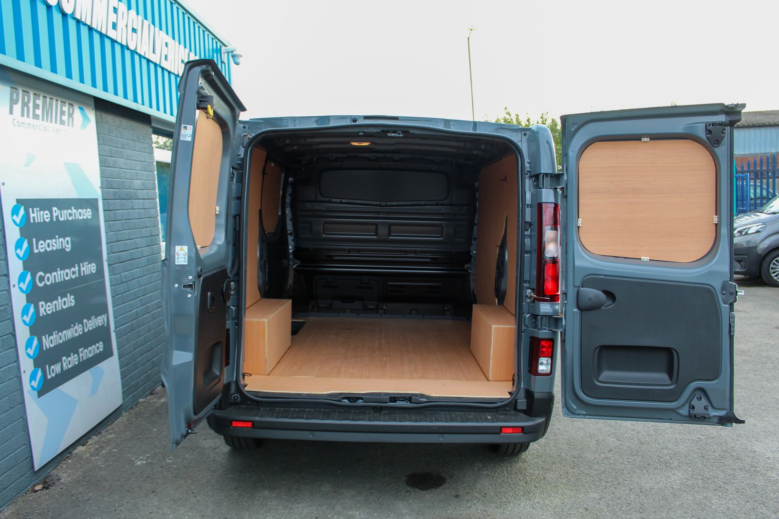 Renault Trafic 2.0 dCi Blue 30 Extra Panel Van 5dr Diesel Manual LWB Euro 6 (s/s) (130 ps) 5dr Manual 2026