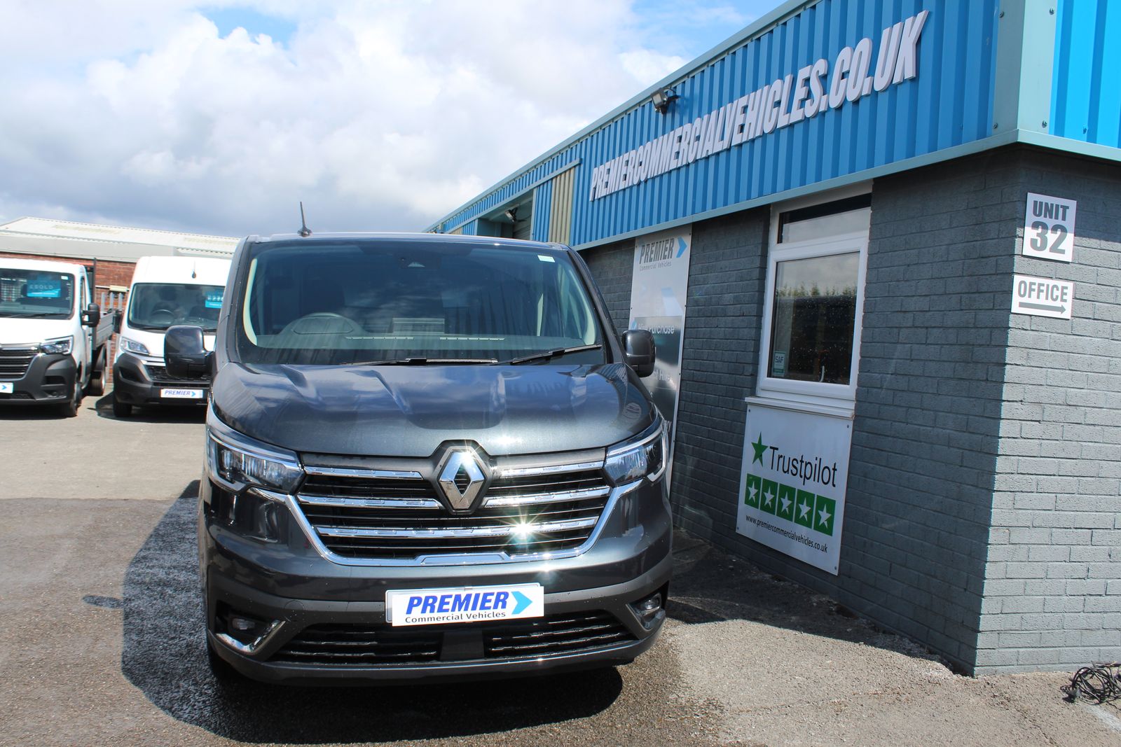 Renault Trafic 2.0 dCi Blue 30 Extra Sport Panel Van 5dr Diesel Manual LWB Euro 6 (s/s) (150 ps) 5dr Manual 2026